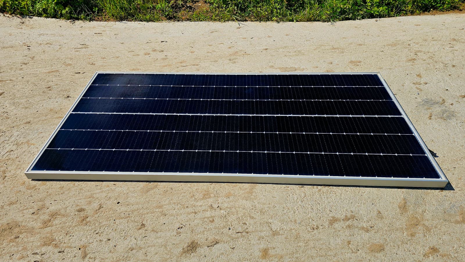 395/400W Hyuandai Solar Panels (No model)