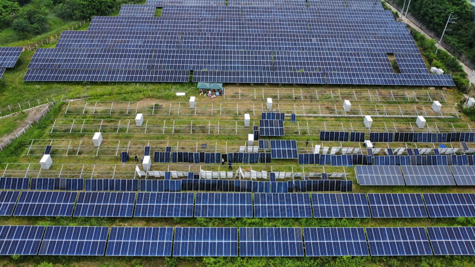 395/400W Hyuandai Solar Panels (No model)
