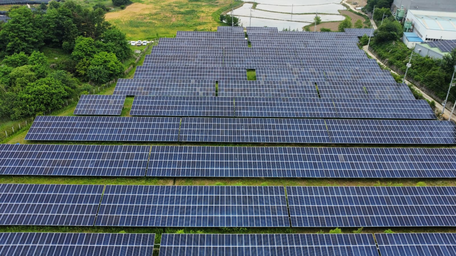 395/400W Hyuandai Solar Panels (No model)